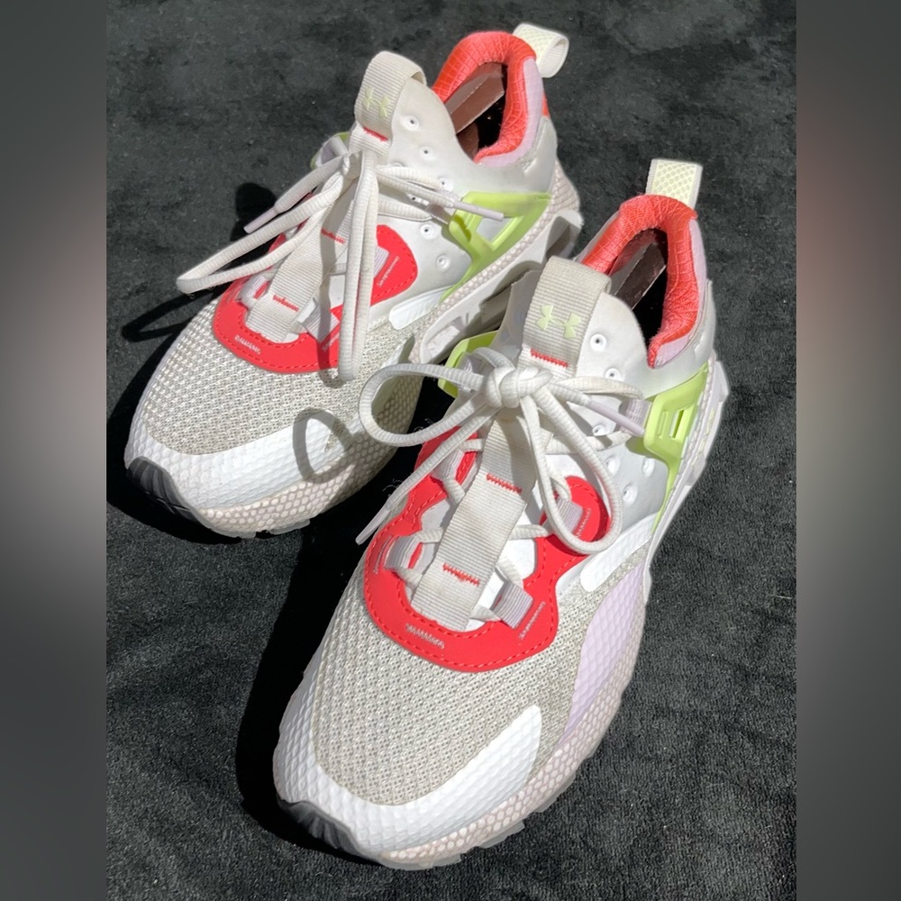 Under Armor HOVR shoes sz 8